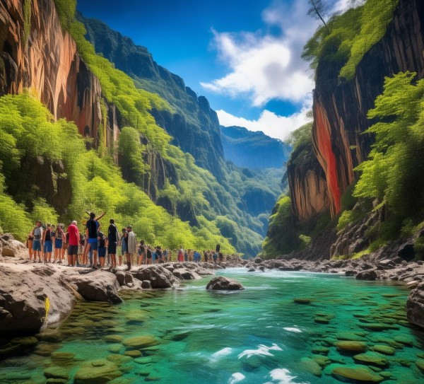 自然奇观探秘，热门山谷旅游胜地大盘点,自然奇观探秘，热门山谷旅游胜地大盘点,景点,美食,风光,第1张