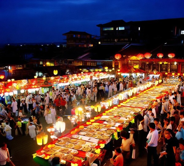 夜幕下的宣威美食盛宴，探秘流连忘返的夜市风情,夜幕下的宣威美食盛宴，探秘流连忘返的夜市风情,历史,美食,风光,第1张